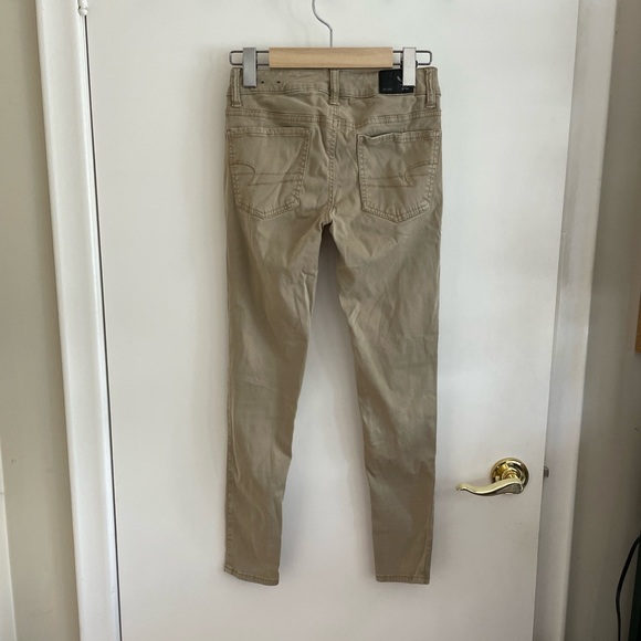American Eagle Beige Mid-Rise Skinny Jeans - Picture 2 of 4
